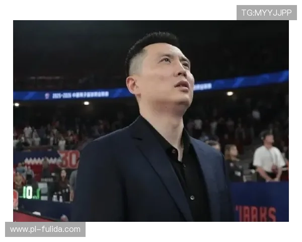 卢伟 应对白边伤病复发 临时启用双小外援 李弘权与李添荣需奋勇争先_比赛_总决赛_广厦